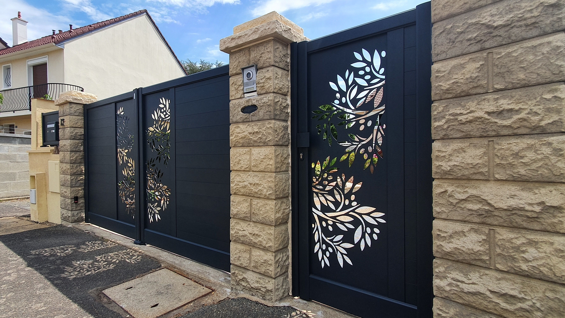 Portail et portillon Linconyl motif branche d'olivier