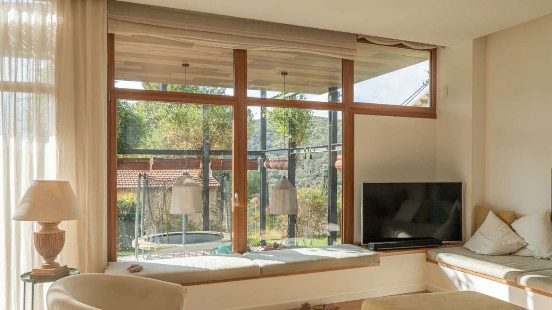 Fenêtre PVC marron Linconyl salon