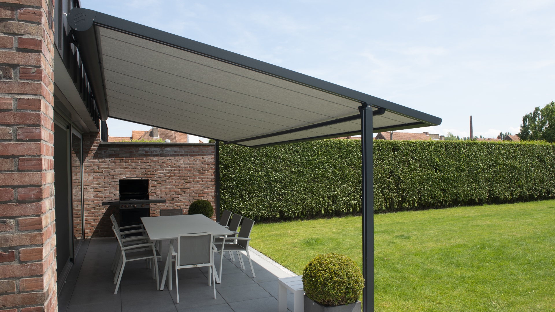 Pergola toile enroulable Linconyl fermée