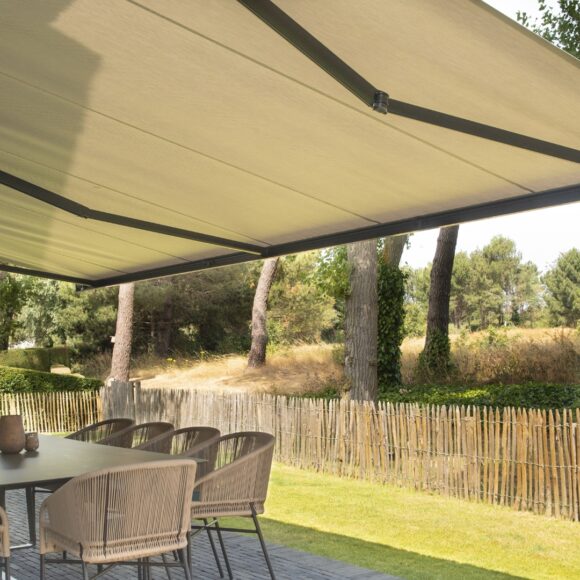 Store banne Linconyl terrasse