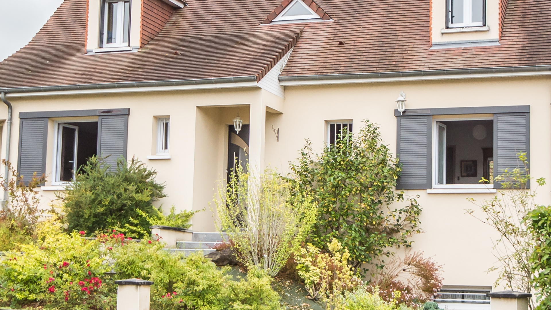 Volet coulissant Linconyl maison traditionnelle