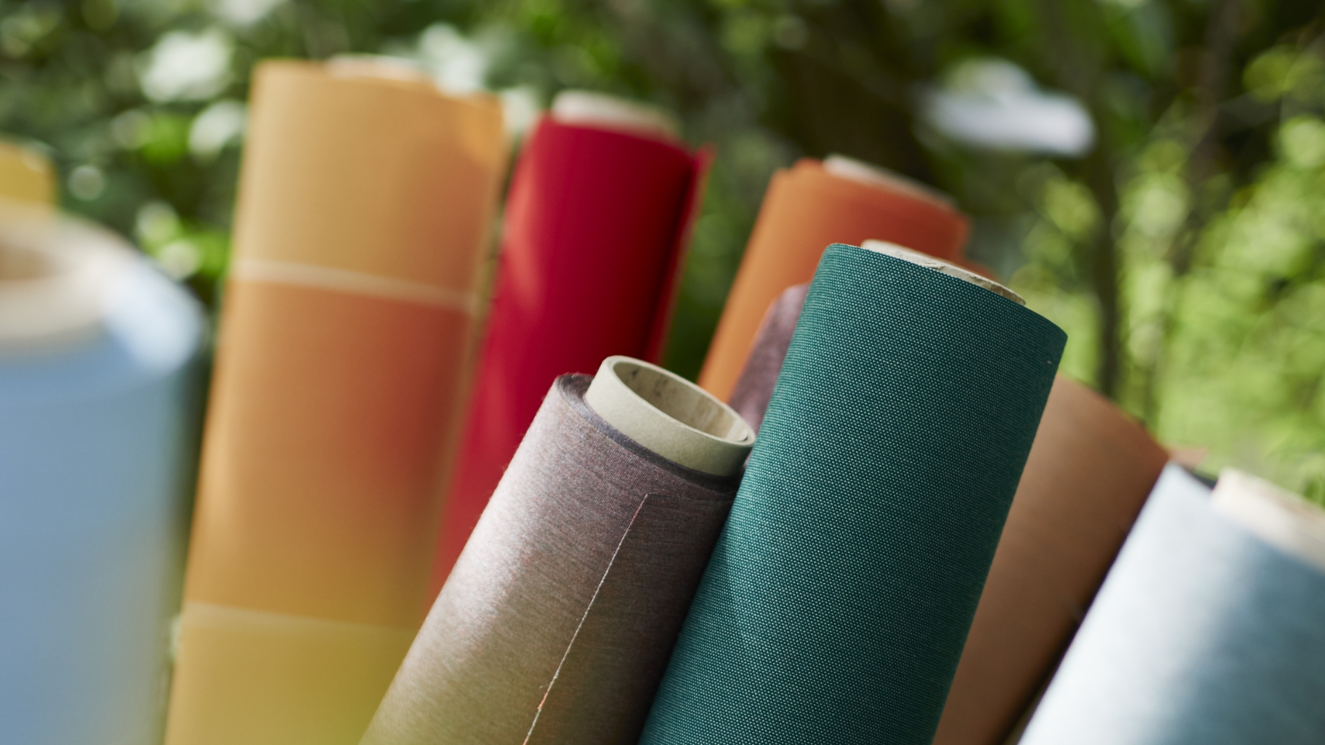 Rouleaux de tissus de la couturière française
