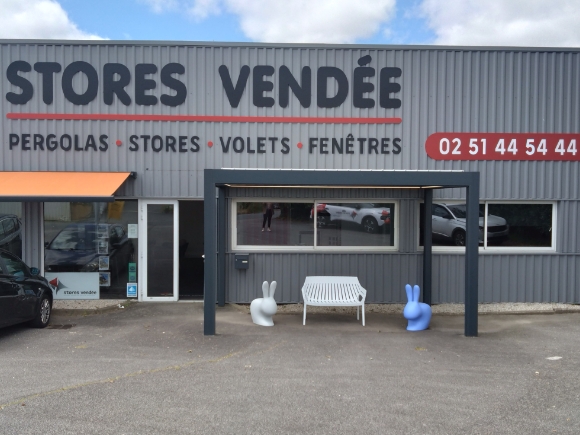 Devanture d'agence de Stores Vendée à La Roche-sur-Yon