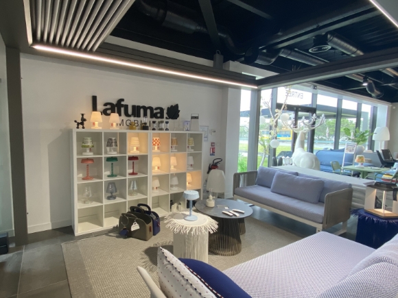Intérieur d'agence de Stores Vendée aux Sables d'Olonne